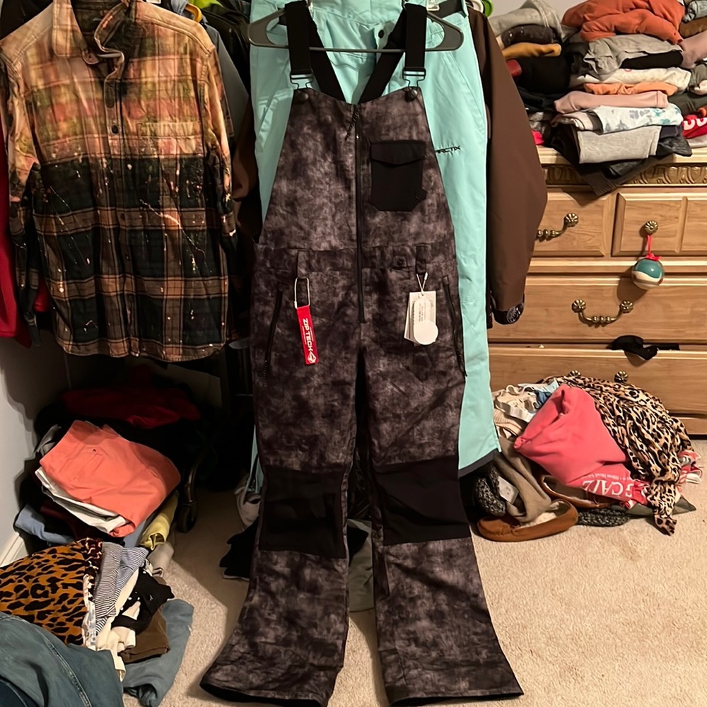 NWT Volcom Swift Snowboard bibs in large grey acid wash